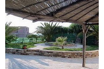 Хотел Mikri Vigla 4